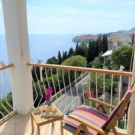 Sarah-sea View In Center Apartment *