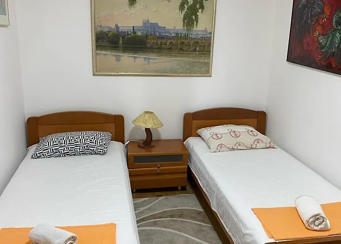 Sarah-sea View In Center *